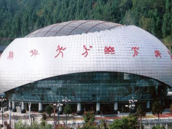 西青体育中心球形网架加工安装